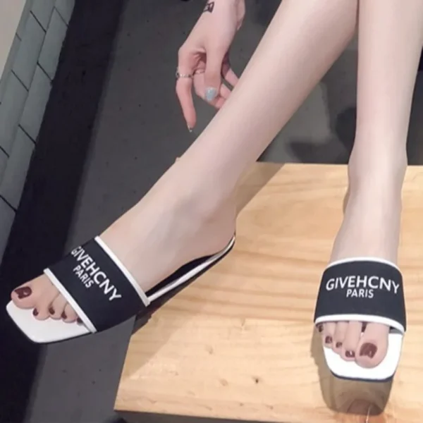 S0c33467436a44126985142f62a3decf7H.webp Luxury Design Women's Summer Letter Flat Heel Slippers 2024 Outdoor Trendy Ladies Sandals Female Beach Slippers