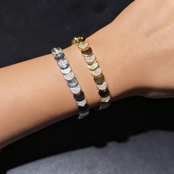S2bfcc6aa733241eca53c804dae0092486.webp 2026 Geometric Moon Shaped Cuban Link Chain Paved Bling Cz High Polished Shiny Gold Color Necklace Choker Women Jewelry