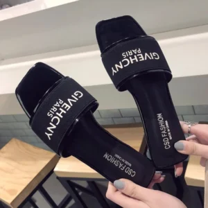 Luxury Design Women's Summer Letter Flat Heel Slippers 2024 Outdoor Trendy Ladies Sandals Female Beach Slippers