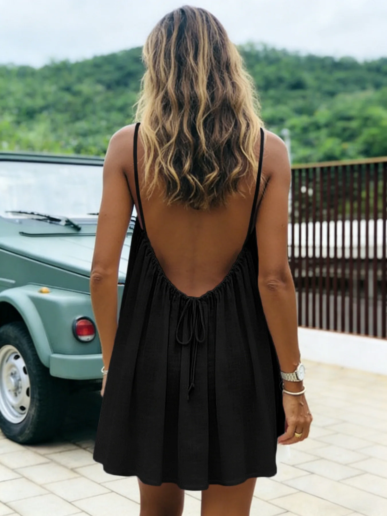 Off-shoulder dress from the Wingselect collection