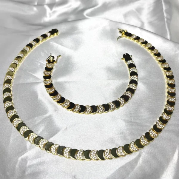 Sd0fea5edd19f48f4858437797100e137E.webp 2026 Geometric Moon Shaped Cuban Link Chain Paved Bling Cz High Polished Shiny Gold Color Necklace Choker Women Jewelry