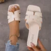 2025 Summer Ladies' Fashionable Casual Flat Sandals, Versatile Outdoor Wear, Flat Slippers for Wearing Outside